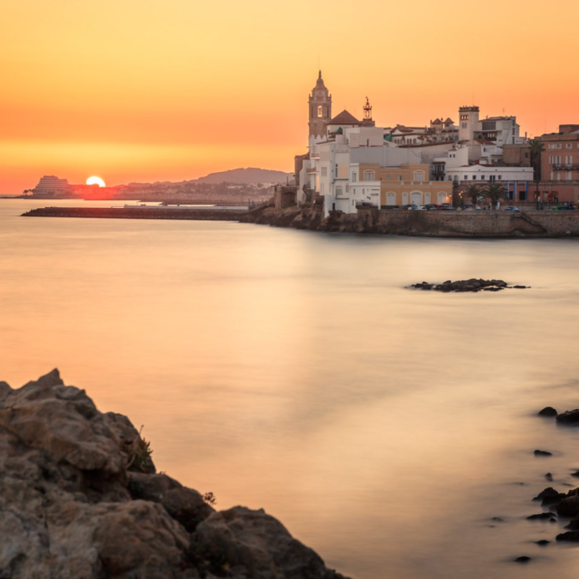 SUNSET Sitges Tour