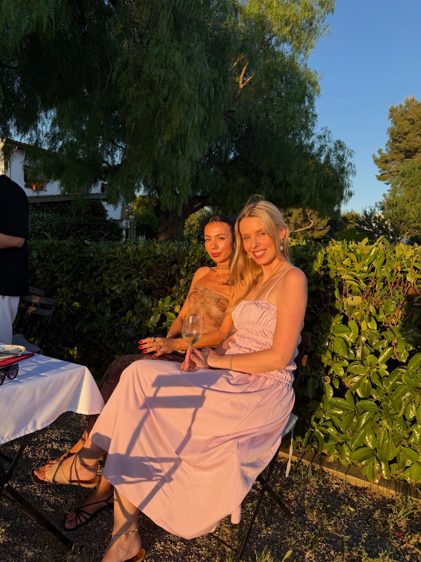 Group Experience: Sunset Dinner with Wine Tasting + Transport