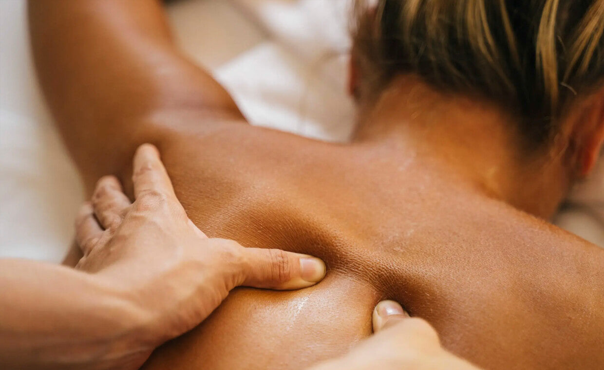 Alicante: Massage & Wine Tasting Experience